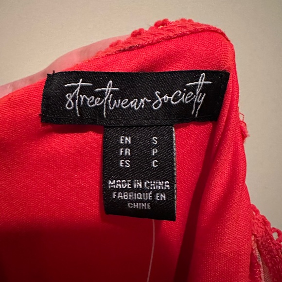 NEW NWT Cute Red Floral Skort Romper Size Small by Streetwear Society - Picture 10 of 10